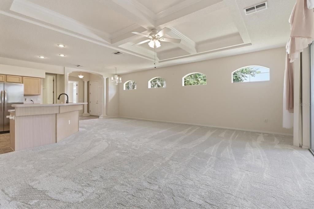 For Sale: $214,900 (2 beds, 2 baths, 1697 Square Feet)