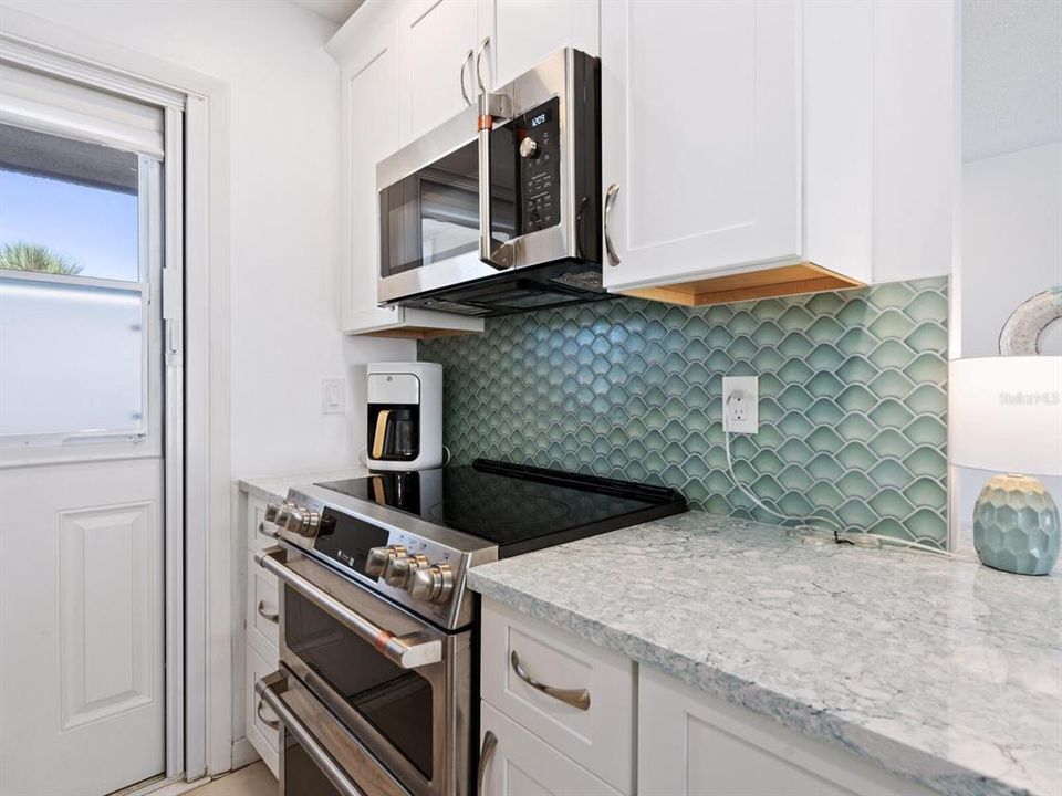 En Venta: $399,000 (2 camas, 2 baños, 1007 Pies cuadrados)