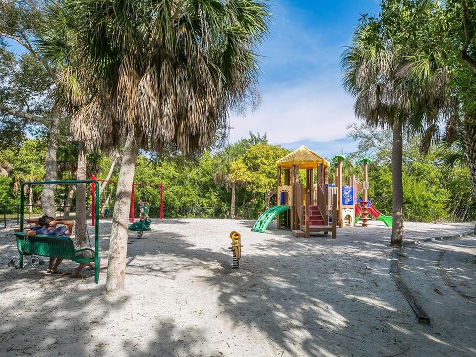 En Venta: $399,000 (2 camas, 2 baños, 1007 Pies cuadrados)