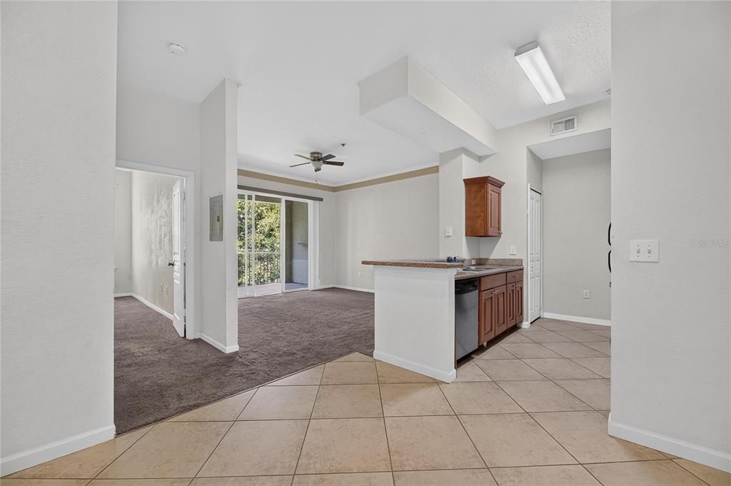 Active With Contract: $117,000 (1 beds, 1 baths, 780 Square Feet)
