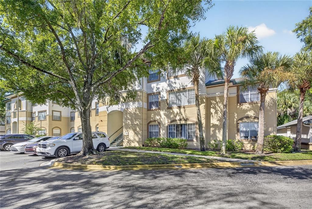Active With Contract: $117,000 (1 beds, 1 baths, 780 Square Feet)