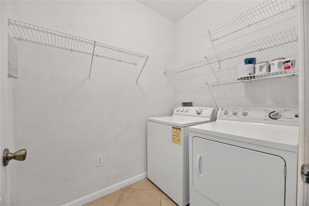 Active With Contract: $117,000 (1 beds, 1 baths, 780 Square Feet)