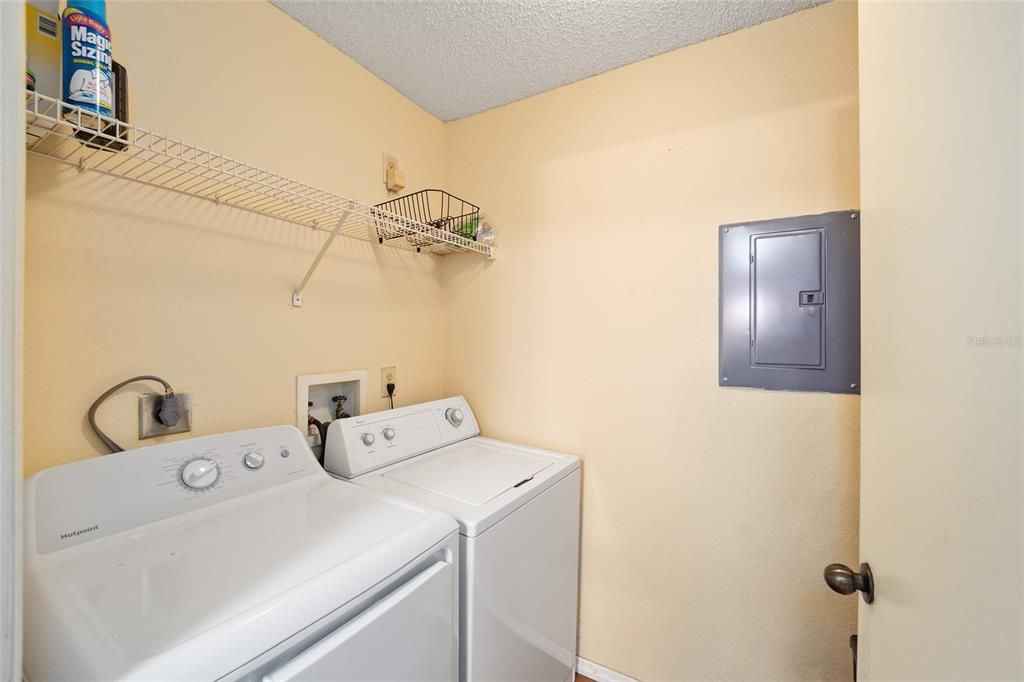 For Rent: $1,600 (3 beds, 3 baths, 1198 Square Feet)