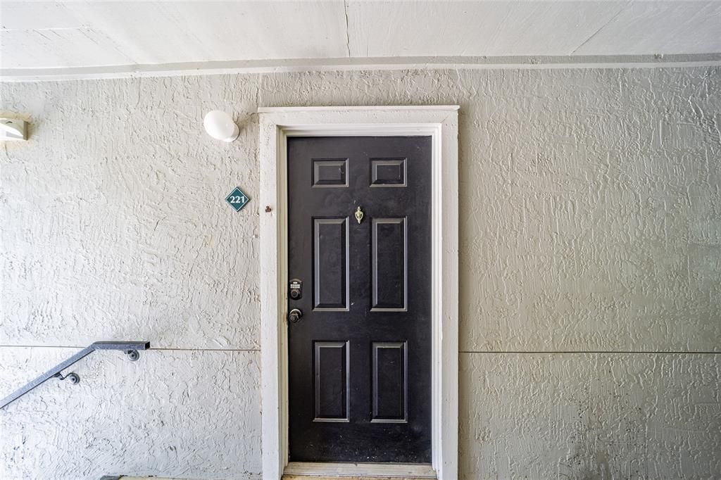 For Rent: $1,600 (3 beds, 3 baths, 1198 Square Feet)