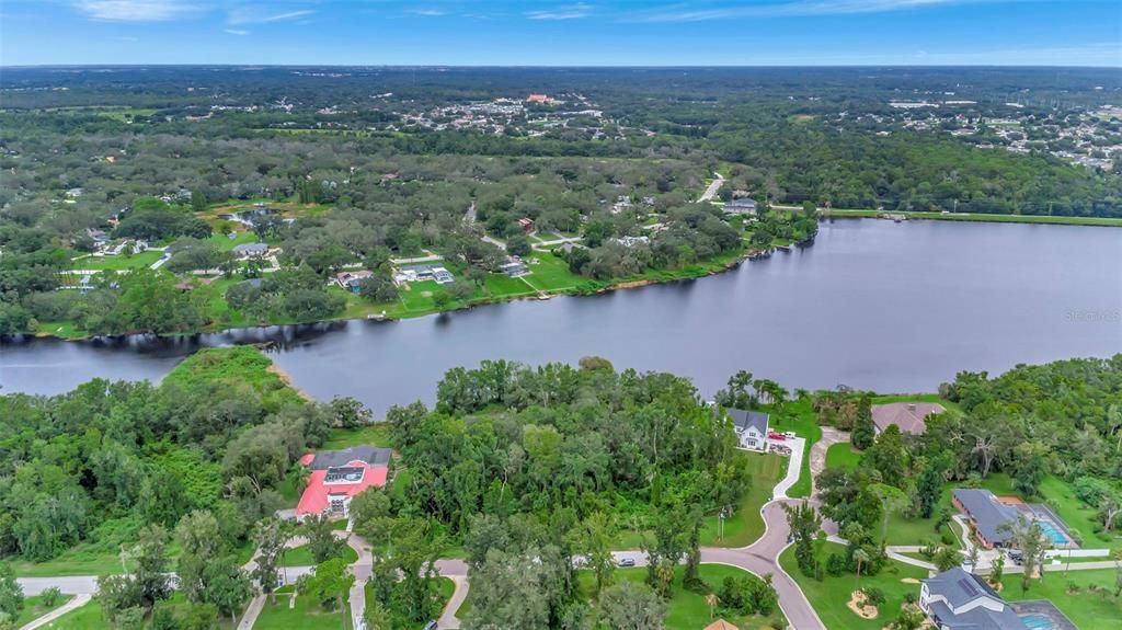 待售: $70,000 (0.82 acres)