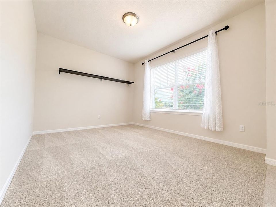 На продажу: $399,999 (3 спален, 2 ванн, 1826 Квадратных фут)