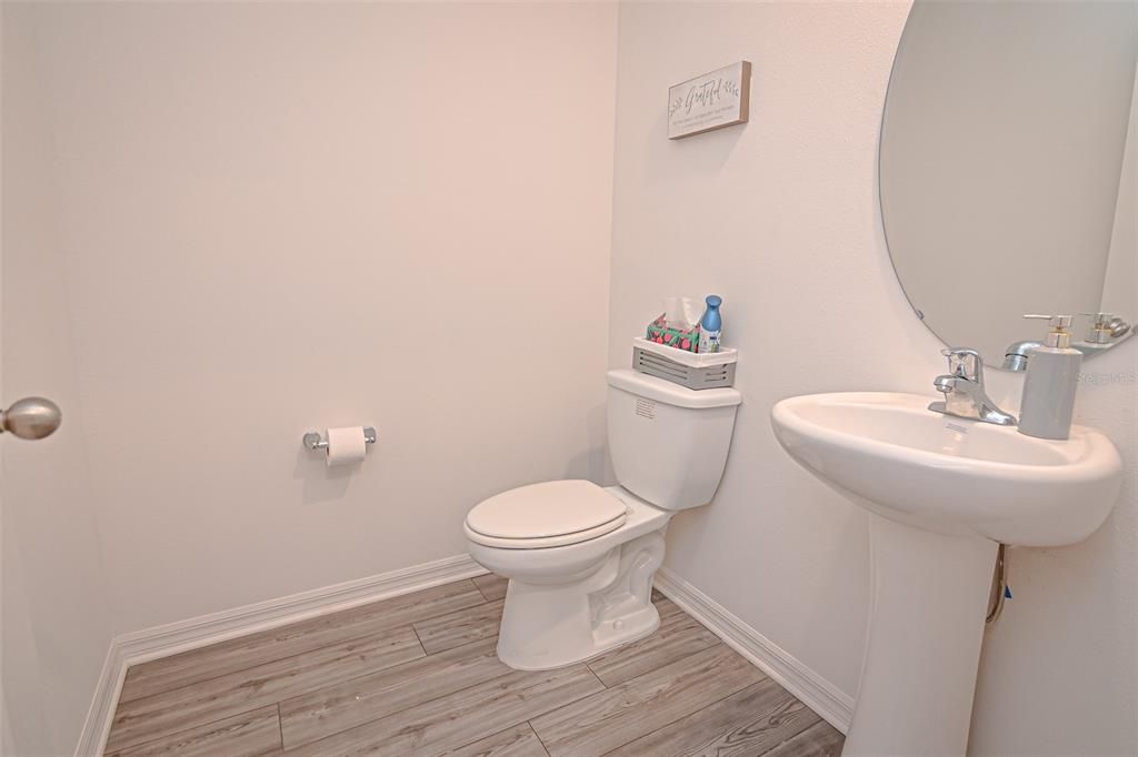 For Rent: $1,700 (2 beds, 2 baths, 1445 Square Feet)