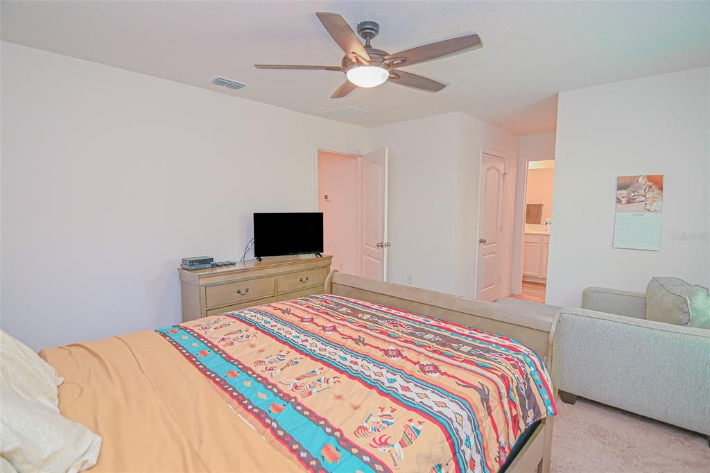 For Rent: $1,700 (2 beds, 2 baths, 1445 Square Feet)