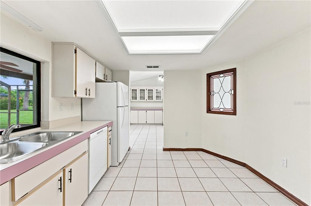 На продажу: $359,000 (2 спален, 2 ванн, 1388 Квадратных фут)