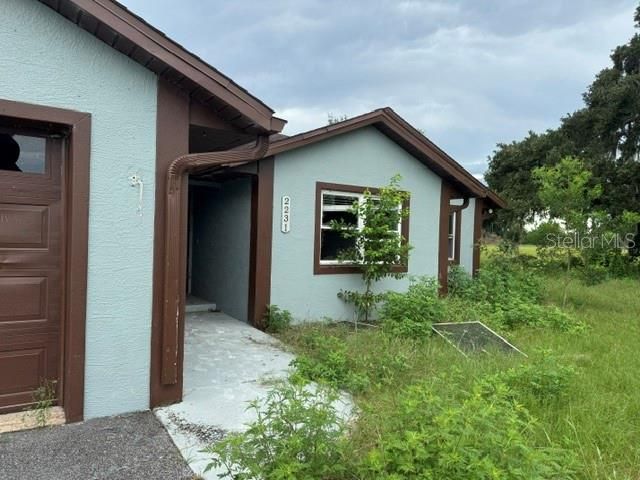 Под контрактом: $400,000 (4 спален, 2 ванн, 1955 Квадратных фут)