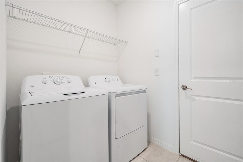 En Renta: $2,800 (5 camas, 2 baños, 2389 Pies cuadrados)