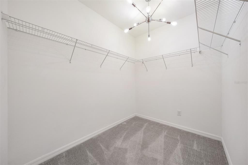 En Renta: $2,800 (5 camas, 2 baños, 2389 Pies cuadrados)