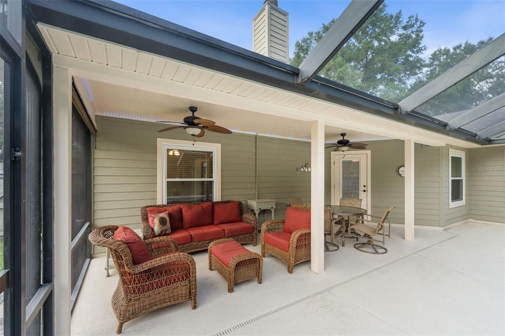 For Sale: $439,900 (4 beds, 2 baths, 1732 Square Feet)