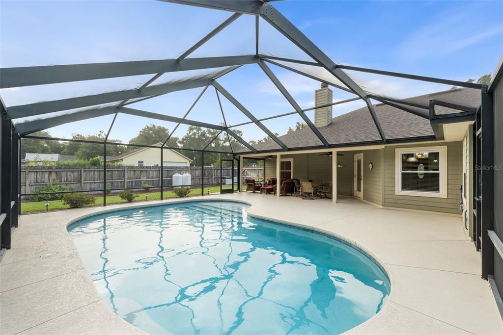For Sale: $439,900 (4 beds, 2 baths, 1732 Square Feet)