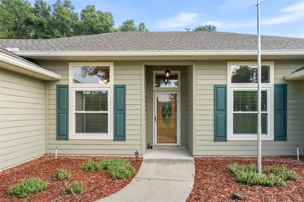 For Sale: $439,900 (4 beds, 2 baths, 1732 Square Feet)