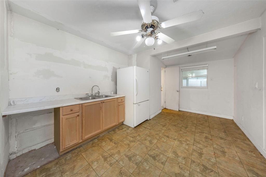 En Venta: $300,000 (2 camas, 1 baños, 1008 Pies cuadrados)