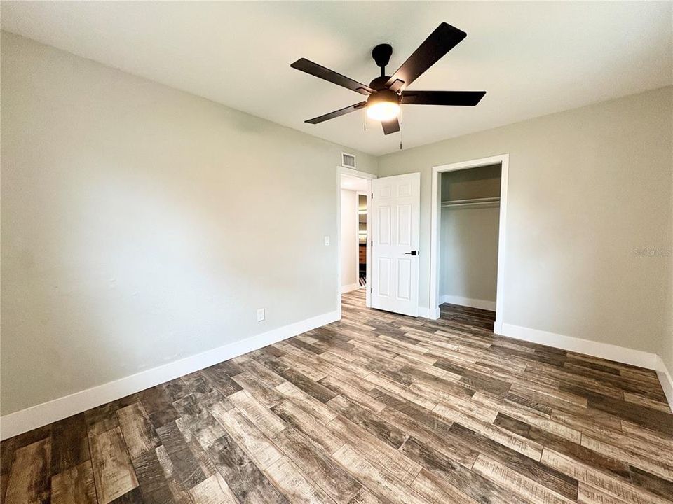 For Sale: $299,900 (3 beds, 1 baths, 897 Square Feet)