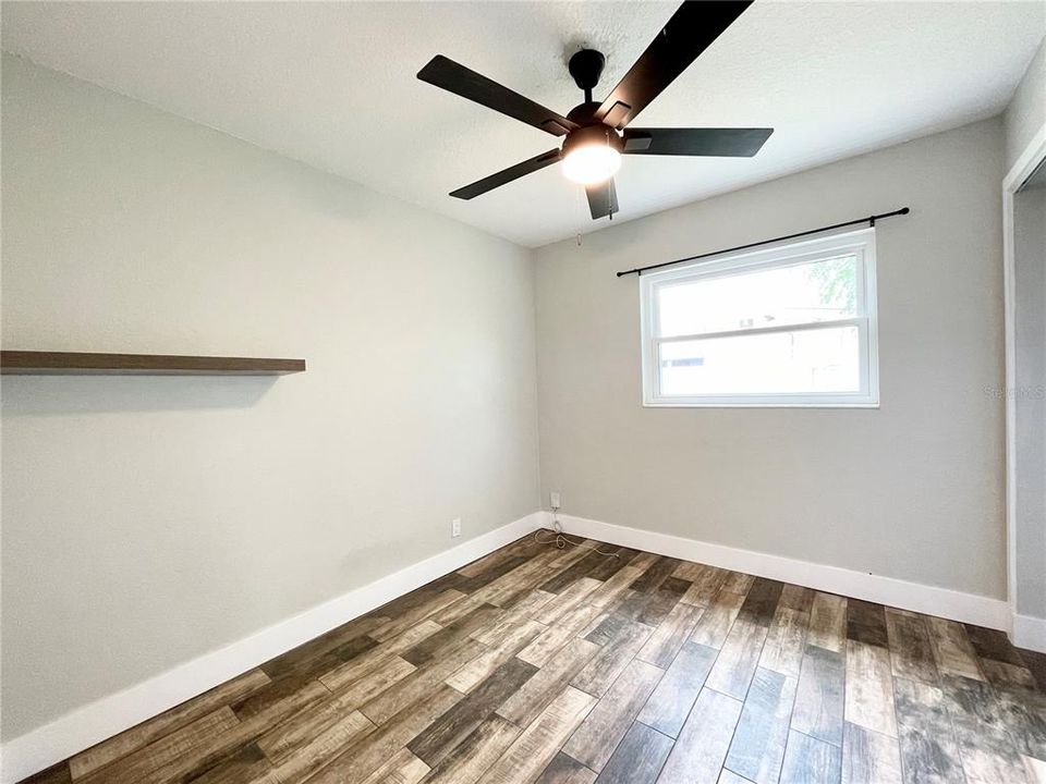 For Sale: $299,900 (3 beds, 1 baths, 897 Square Feet)