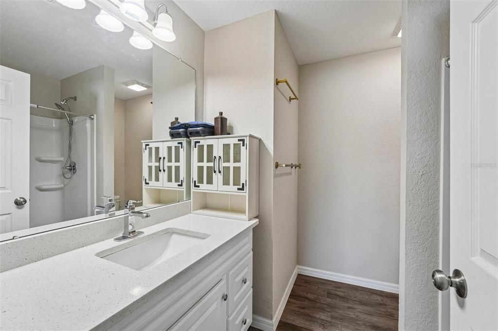 For Sale: $299,900 (3 beds, 2 baths, 1238 Square Feet)