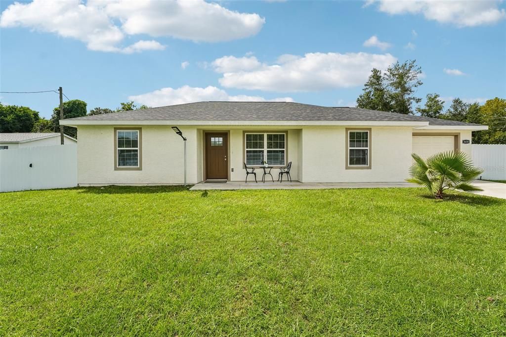 For Sale: $299,900 (3 beds, 2 baths, 1238 Square Feet)