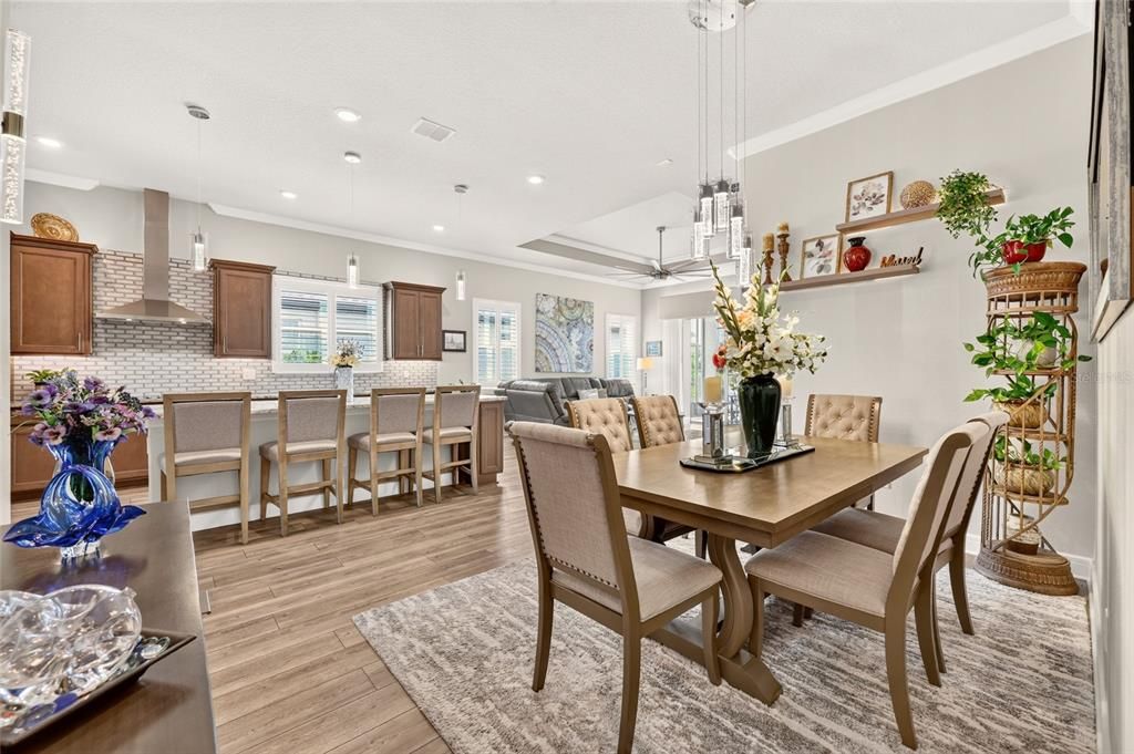 For Sale: $435,000 (3 beds, 2 baths, 1976 Square Feet)