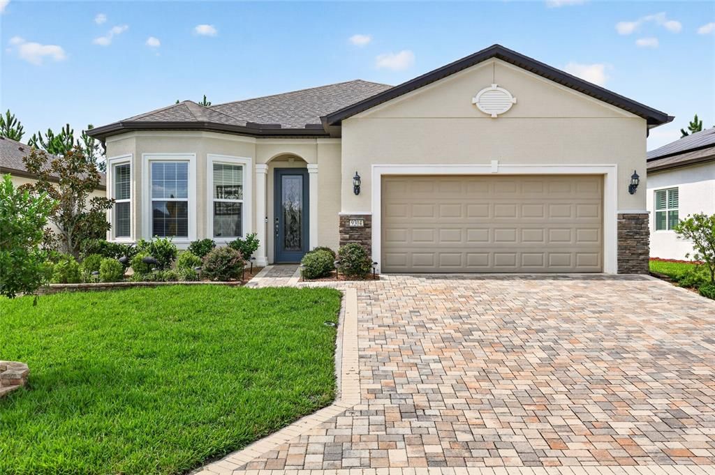 For Sale: $435,000 (3 beds, 2 baths, 1976 Square Feet)