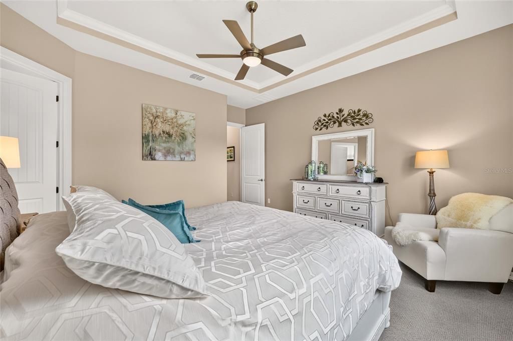 For Sale: $435,000 (3 beds, 2 baths, 1976 Square Feet)