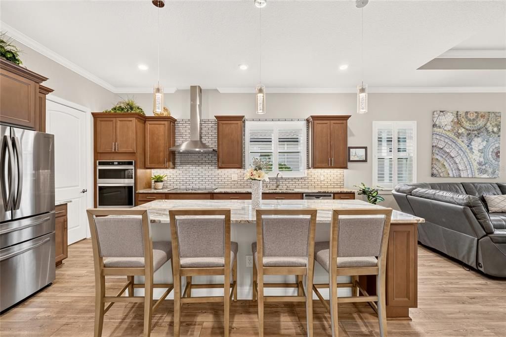 For Sale: $435,000 (3 beds, 2 baths, 1976 Square Feet)
