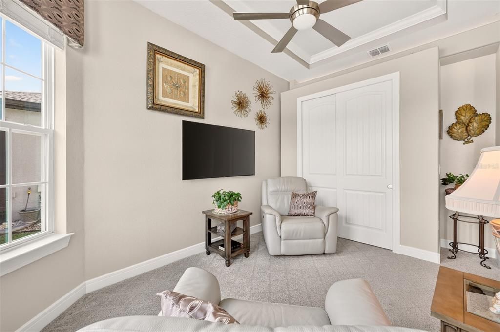 For Sale: $435,000 (3 beds, 2 baths, 1976 Square Feet)