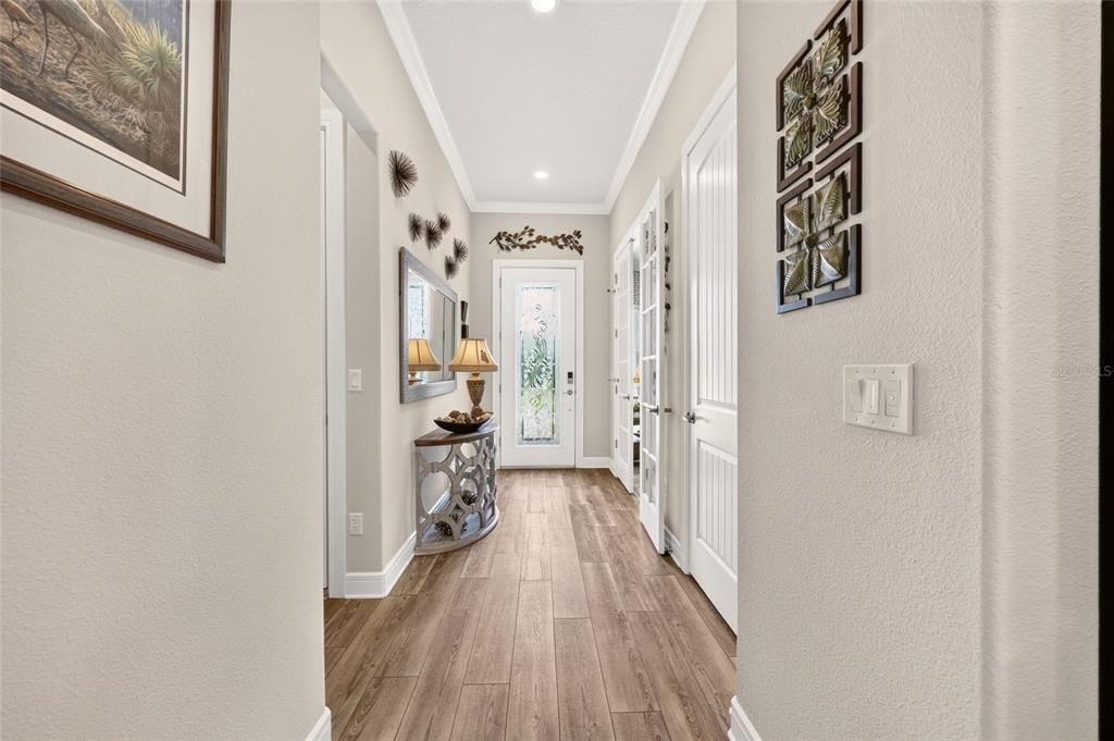 For Sale: $435,000 (3 beds, 2 baths, 1976 Square Feet)
