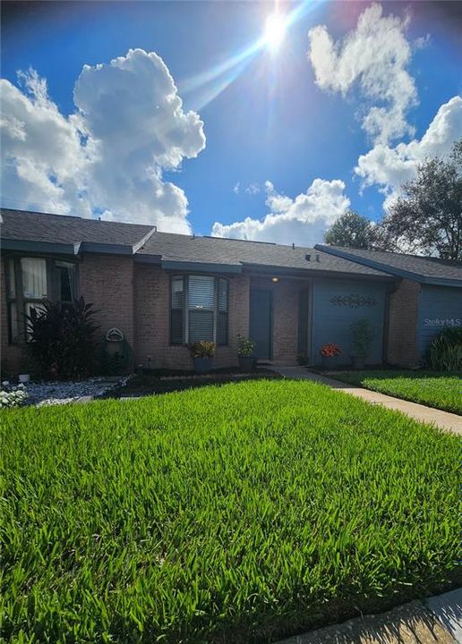 For Sale: $189,000 (1 beds, 1 baths, 709 Square Feet)