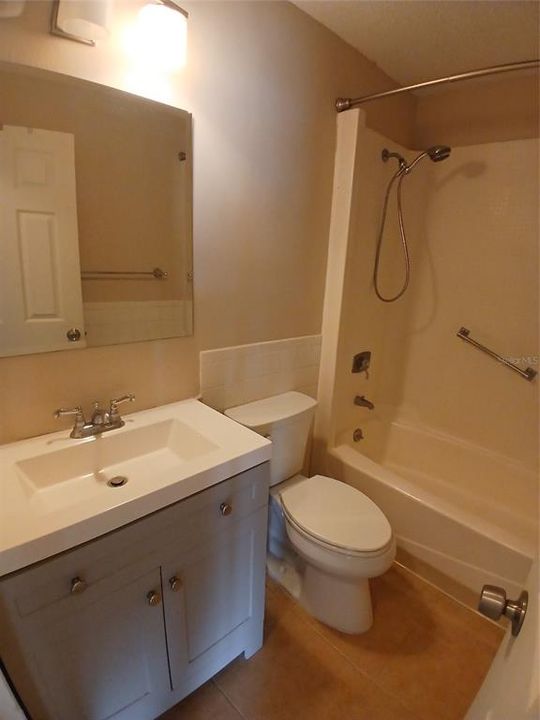 В аренду: $1,600 (1 спален, 1 ванн, 670 Квадратных фут)