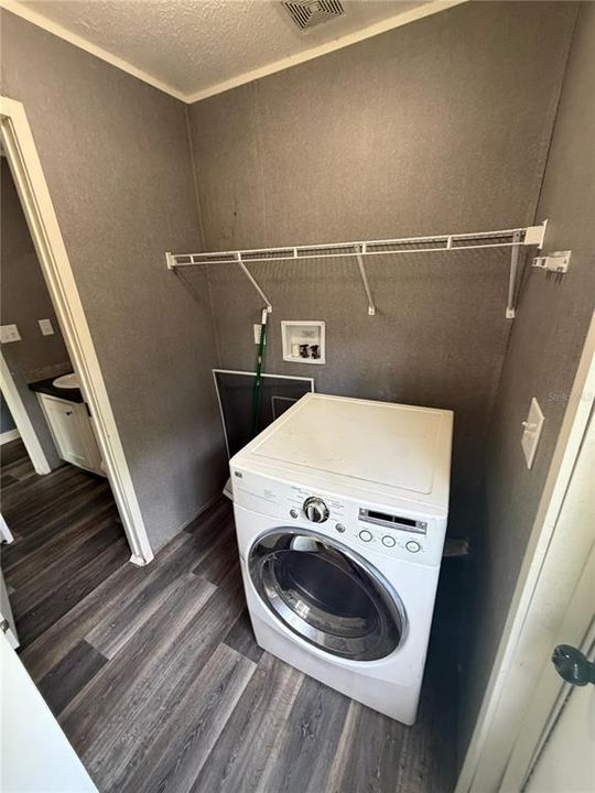 For Sale: $249,900 (3 beds, 2 baths, 1152 Square Feet)