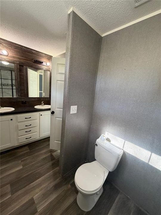 For Sale: $249,900 (3 beds, 2 baths, 1152 Square Feet)