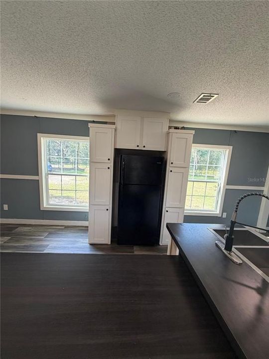 For Sale: $249,900 (3 beds, 2 baths, 1152 Square Feet)