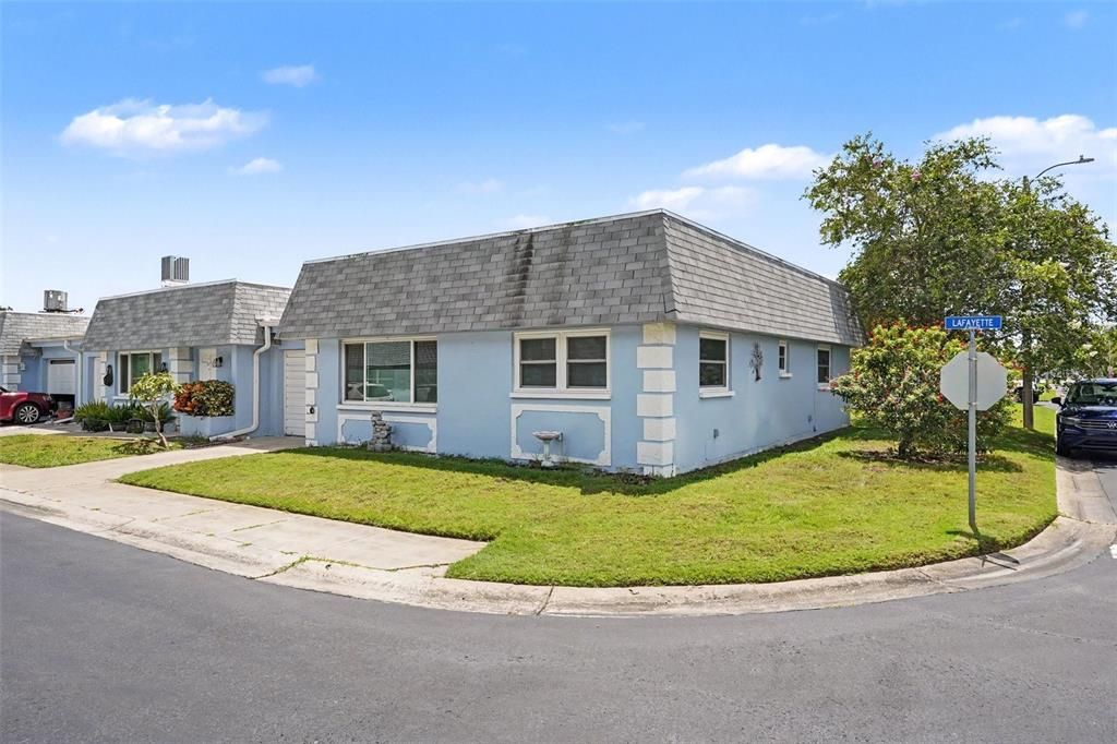 For Sale: $110,000 (2 beds, 2 baths, 1109 Square Feet)