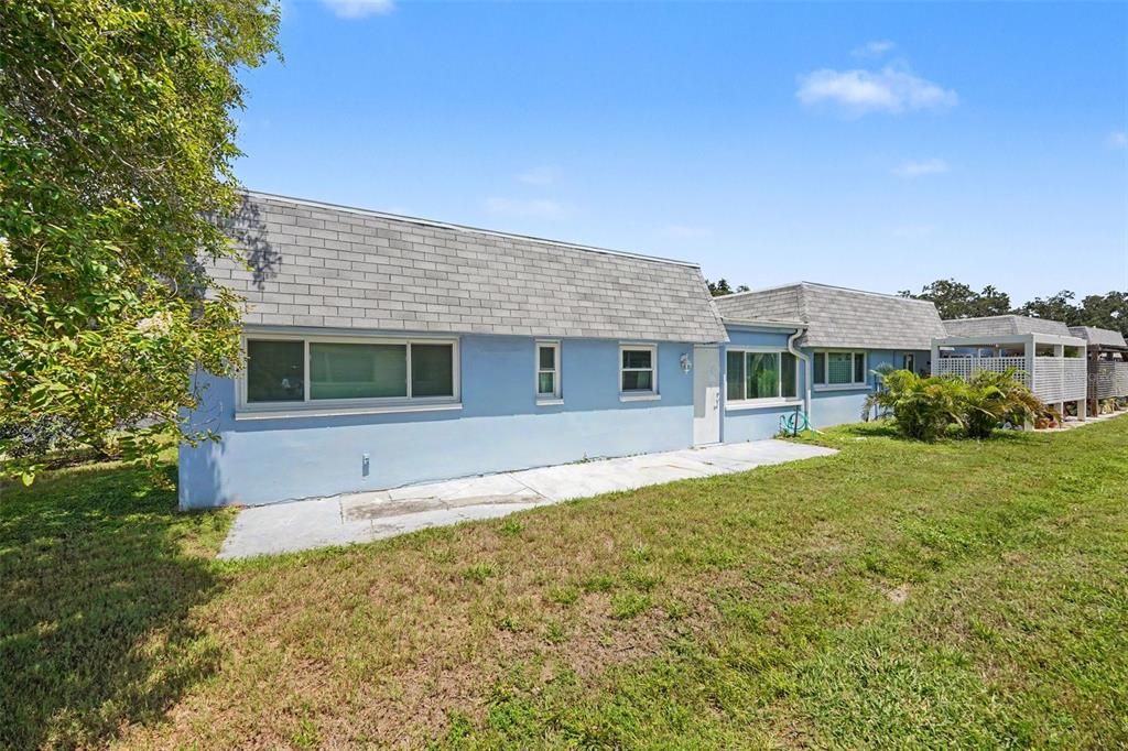 For Sale: $110,000 (2 beds, 2 baths, 1109 Square Feet)