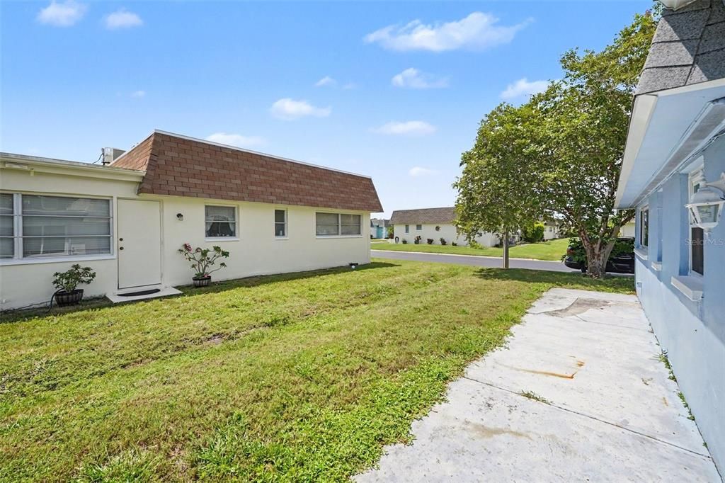 For Sale: $110,000 (2 beds, 2 baths, 1109 Square Feet)