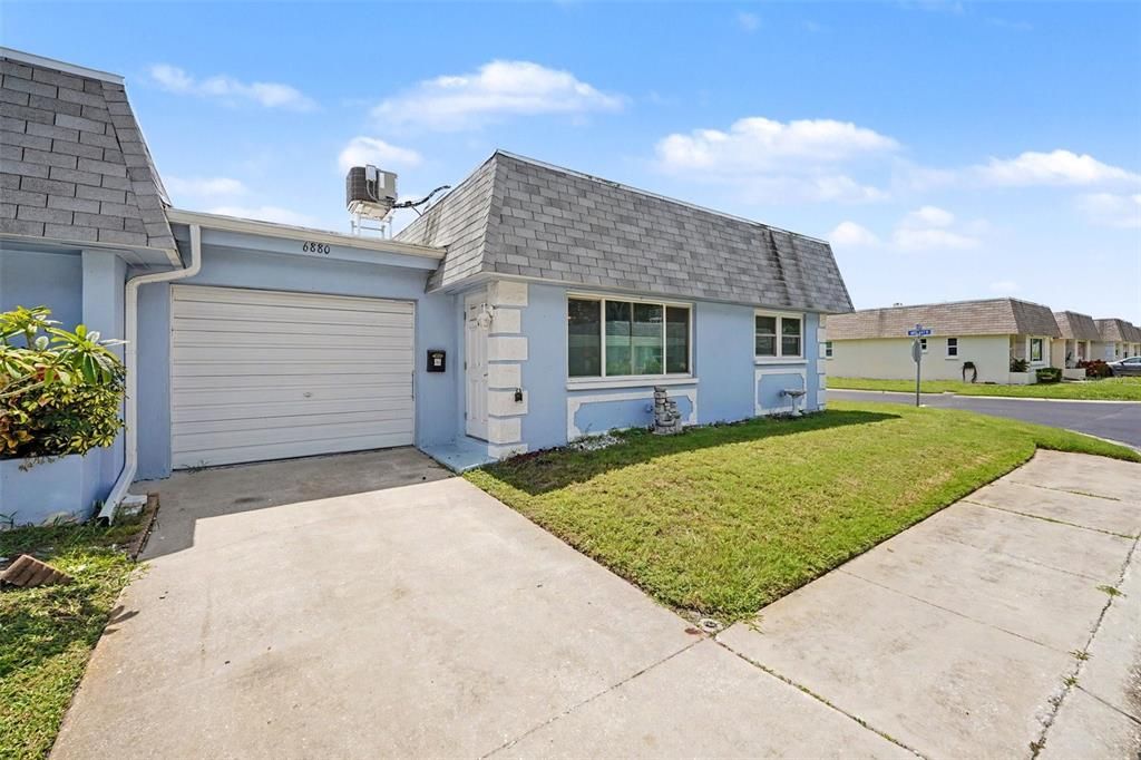 For Sale: $110,000 (2 beds, 2 baths, 1109 Square Feet)