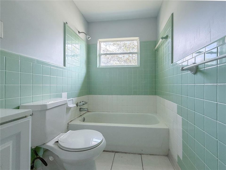 En Venta: $175,000 (4 camas, 3 baños, 2014 Pies cuadrados)