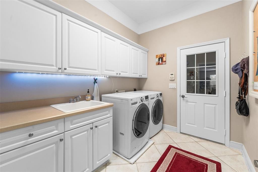 For Sale: $949,900 (5 beds, 3 baths, 3470 Square Feet)