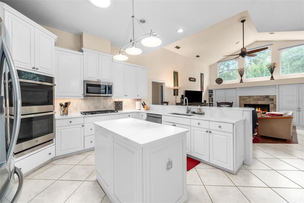 For Sale: $949,900 (5 beds, 3 baths, 3470 Square Feet)