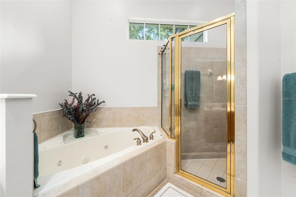 For Sale: $949,900 (5 beds, 3 baths, 3470 Square Feet)