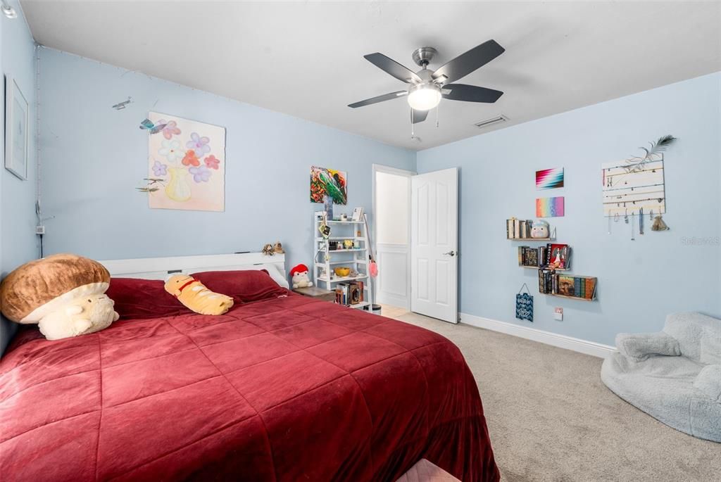 For Sale: $949,900 (5 beds, 3 baths, 3470 Square Feet)