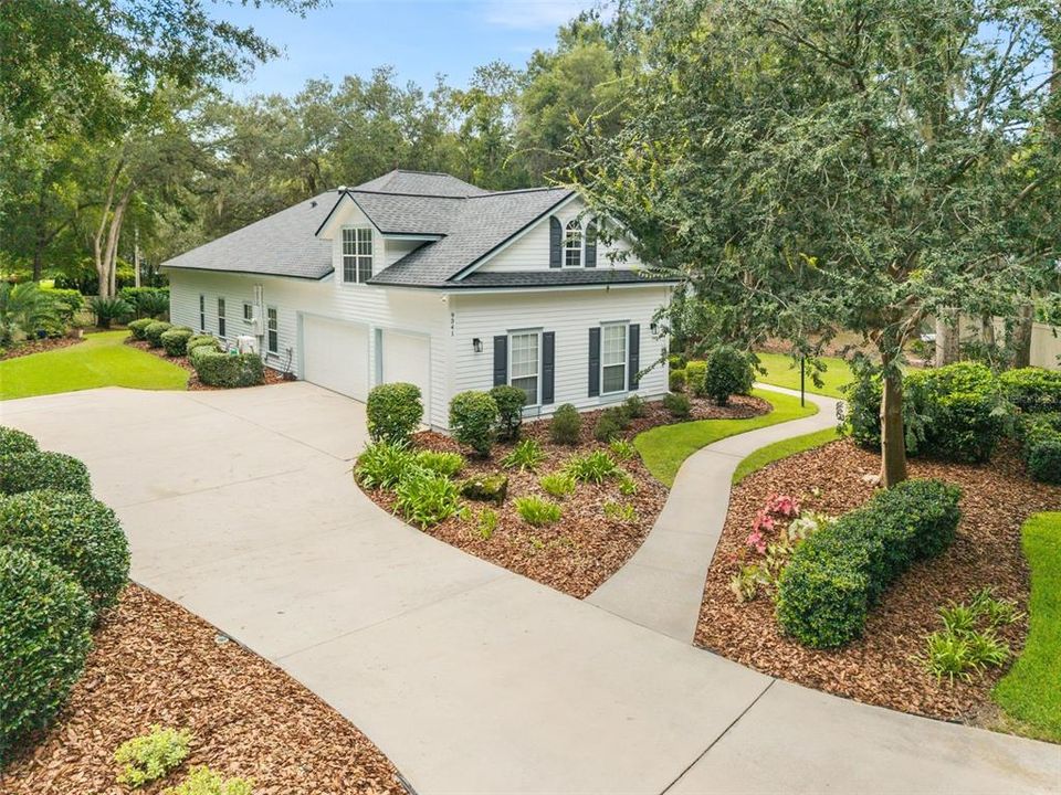 For Sale: $949,900 (5 beds, 3 baths, 3470 Square Feet)