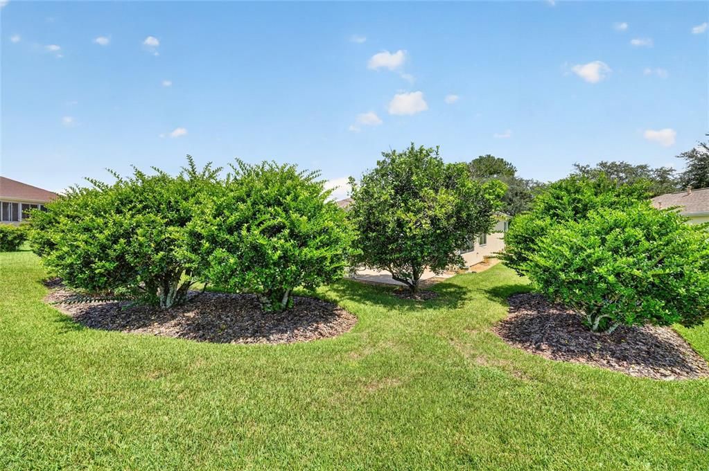 For Sale: $229,000 (2 beds, 2 baths, 1277 Square Feet)