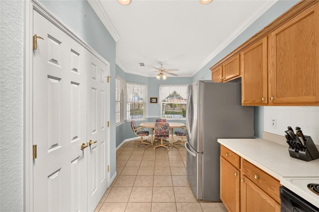For Sale: $229,000 (2 beds, 2 baths, 1277 Square Feet)