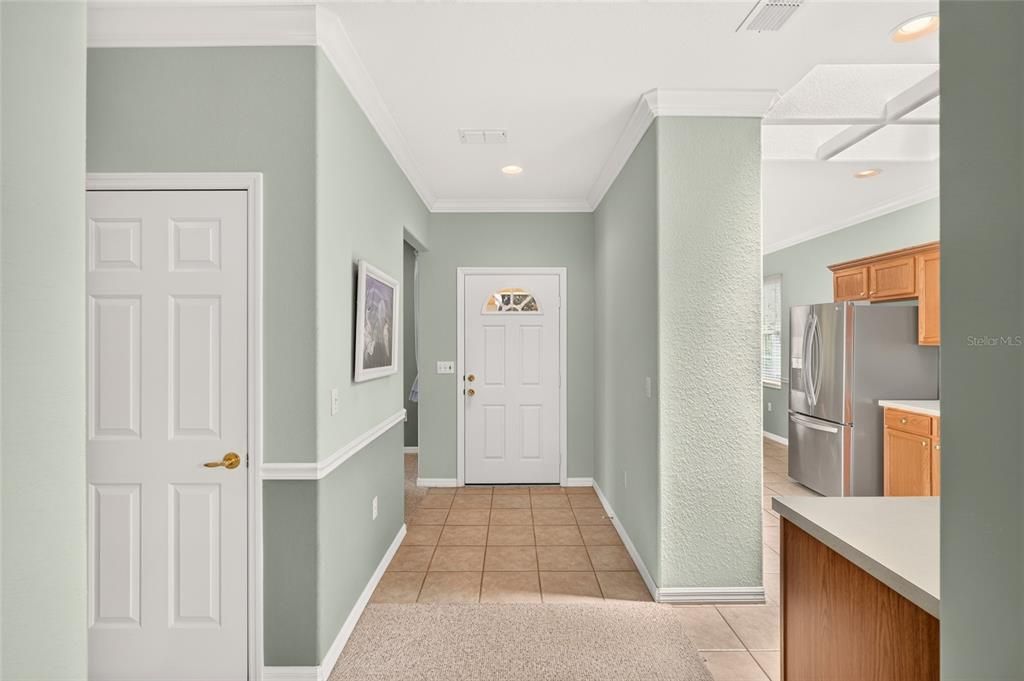 For Sale: $229,000 (2 beds, 2 baths, 1277 Square Feet)