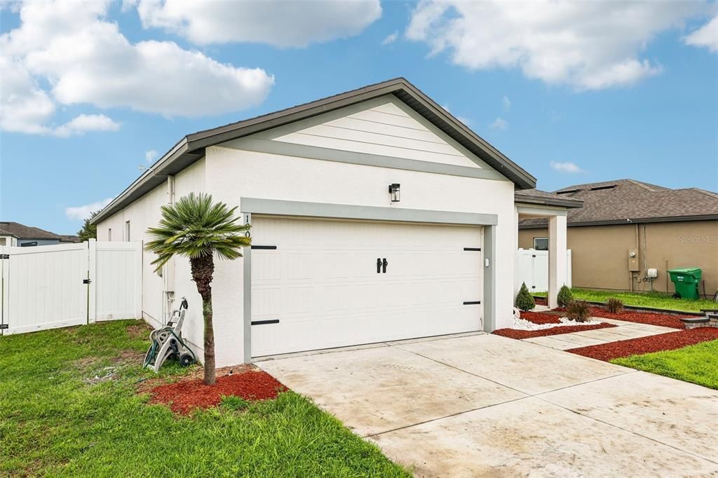 For Sale: $325,000 (3 beds, 2 baths, 1537 Square Feet)