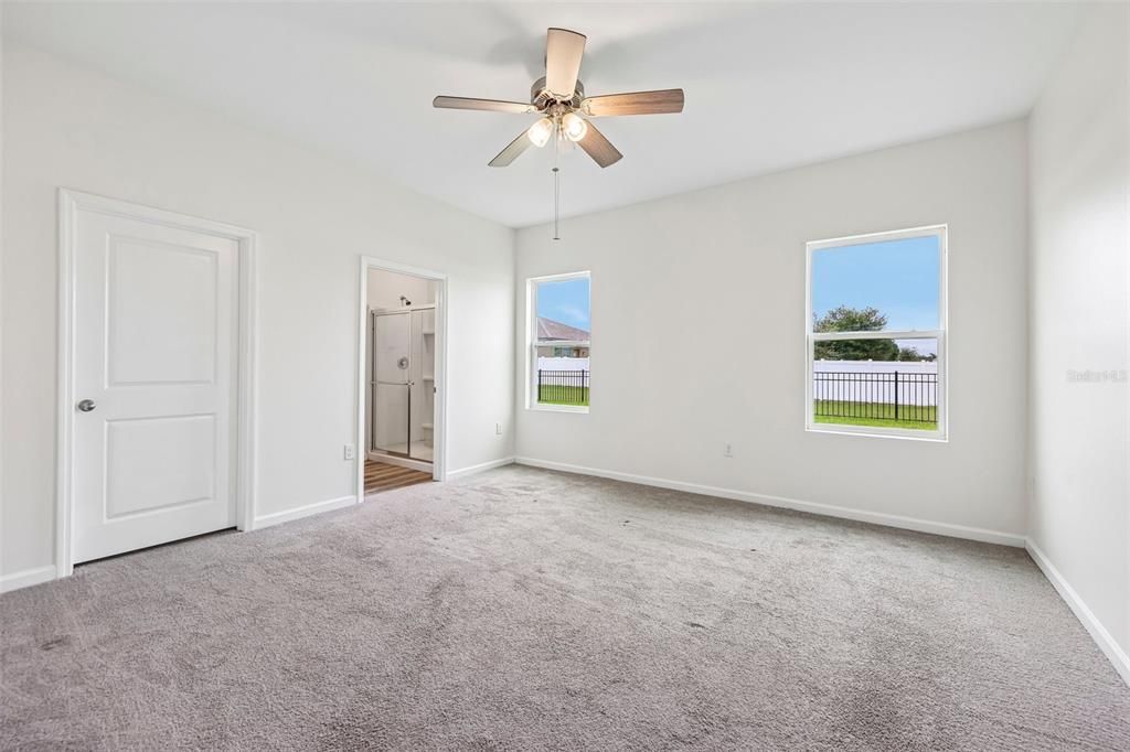 For Sale: $325,000 (3 beds, 2 baths, 1537 Square Feet)